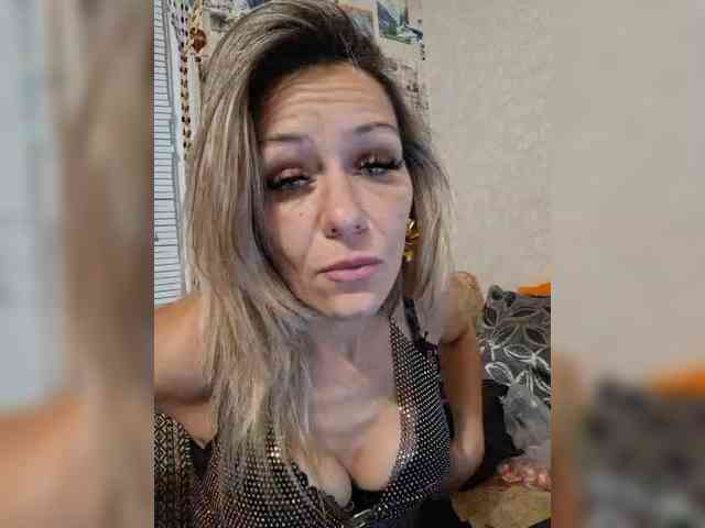 krisred webcam