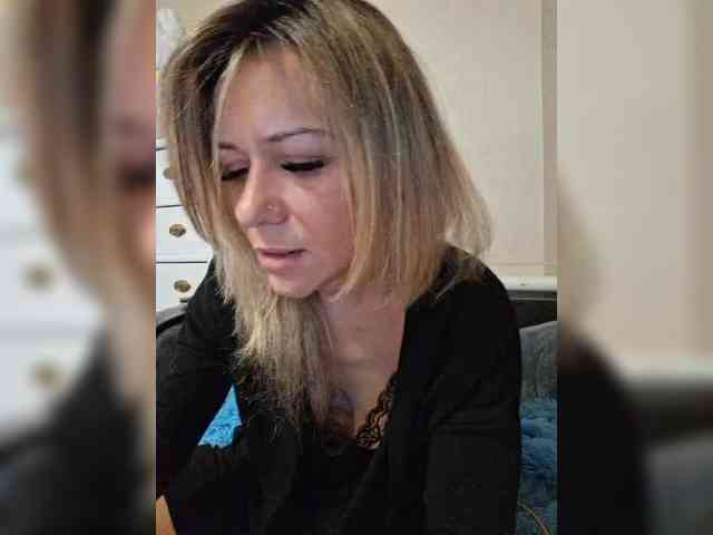 krisred webcam