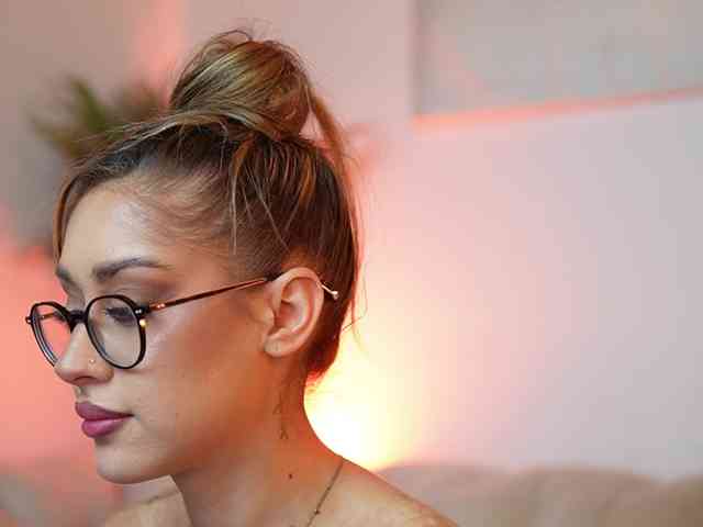AileenKiss webcam