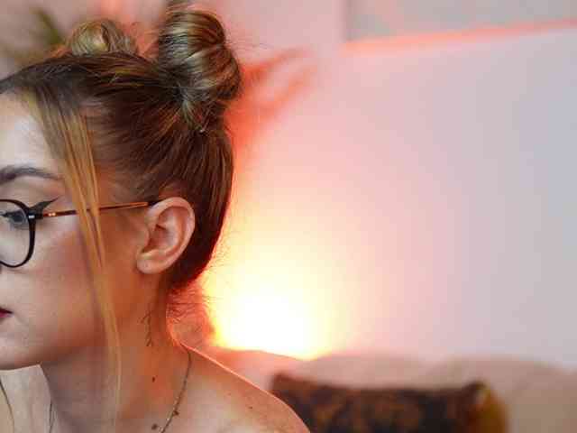 AileenKiss webcam