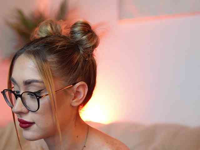 AileenKiss webcam