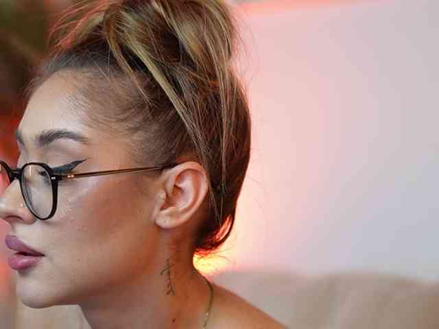 AileenKiss webcam
