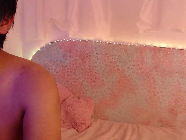 Entrez le videochat erotique avec le
modèle valeryder valeryder
