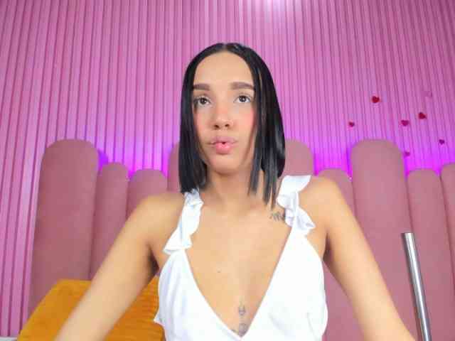 PerlaaRouse webcam
