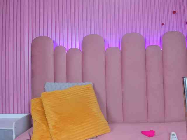 PerlaaRouse webcam