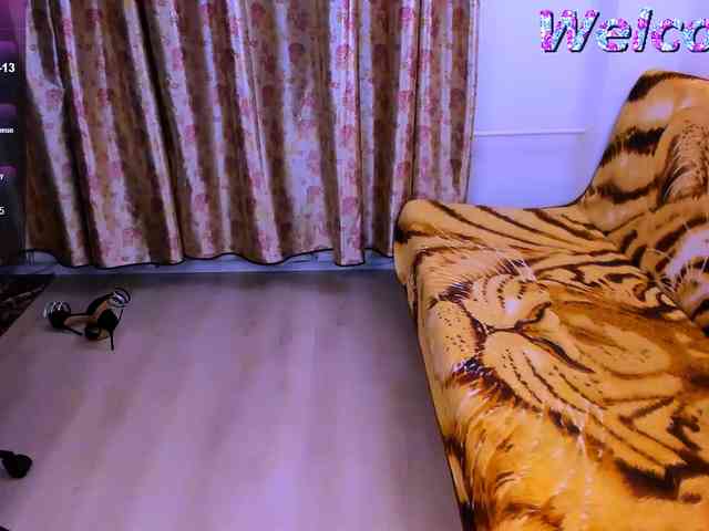 SabrinaO webcam