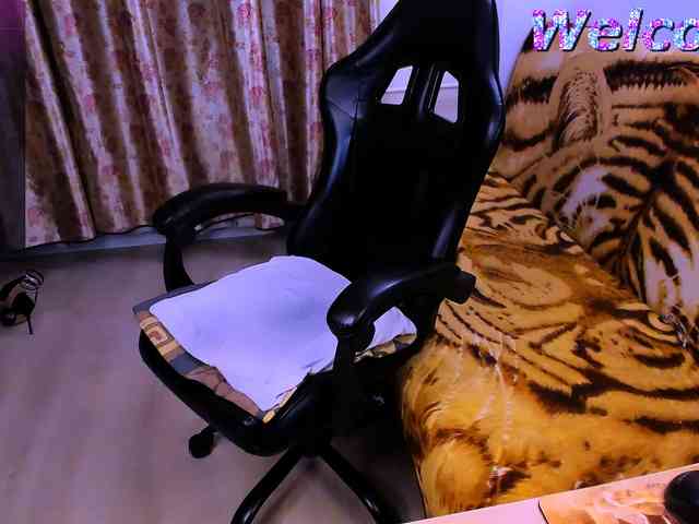SabrinaO webcam