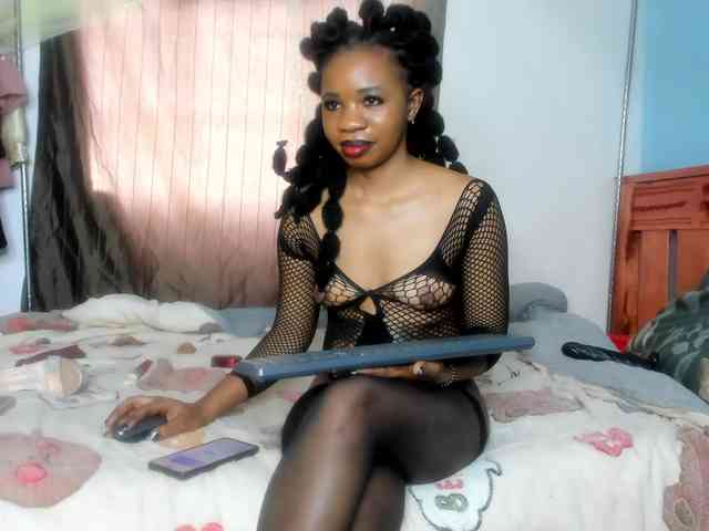 Foxy-Roxy webcam