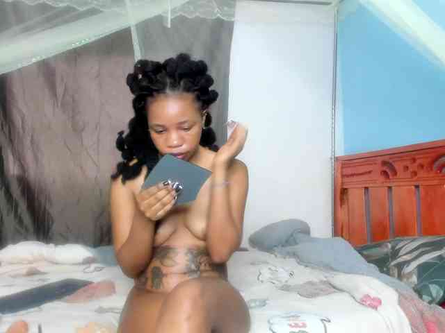 Foxy-Roxy webcam