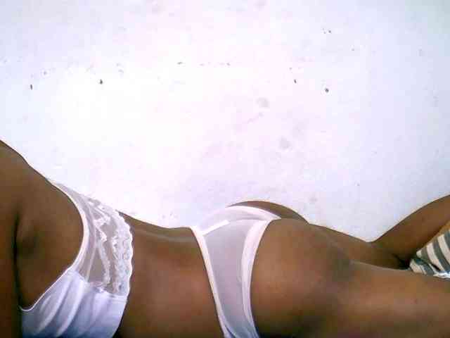 DonnelaQuin webcam
