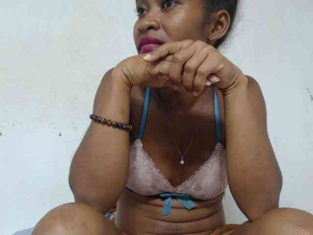 DonnelaQuin webcam