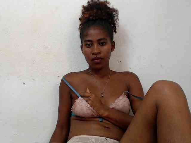 DonnelaQuin webcam