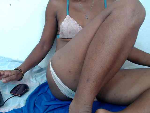 DonnelaQuin webcam