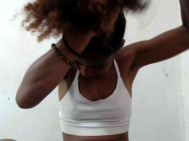 DonnelaQuin webcam