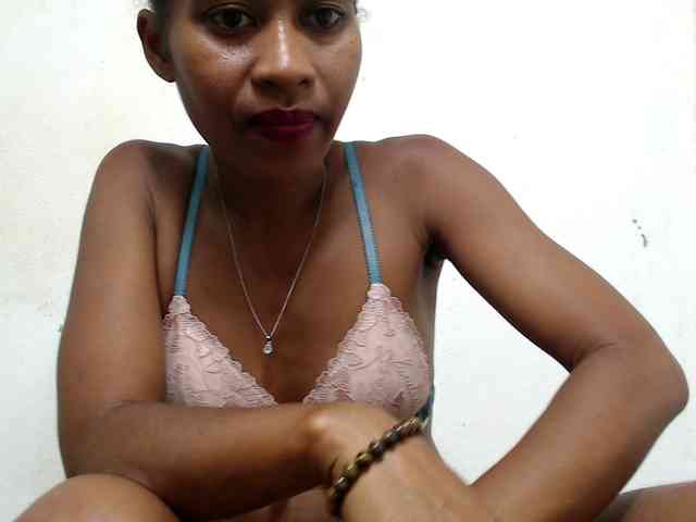 DonnelaQuin webcam