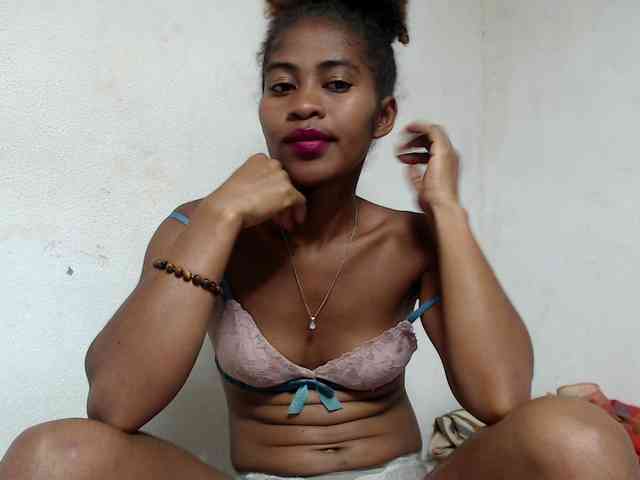 DonnelaQuin webcam