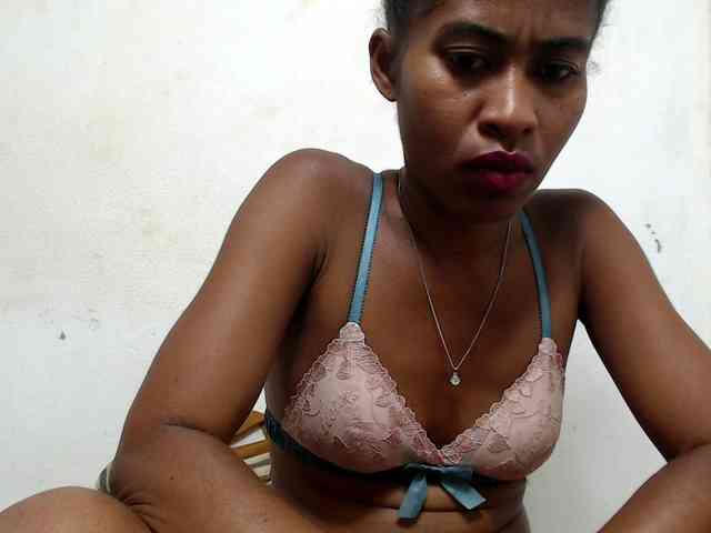 DonnelaQuin webcam