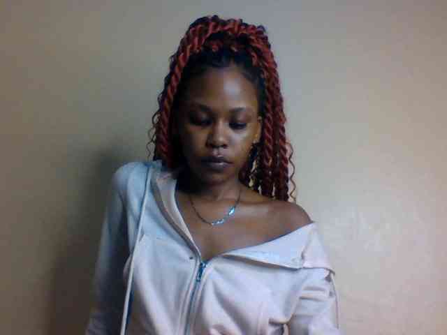 LolaMyst webcam