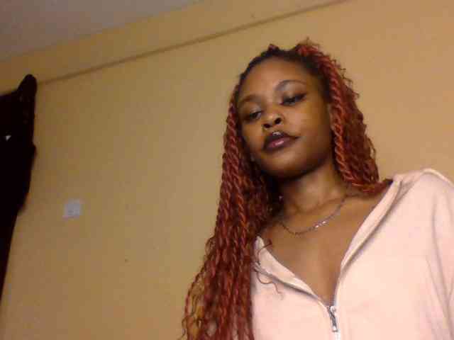 LolaMyst webcam