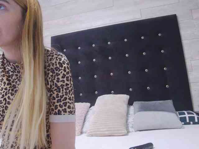 Ella-Lizzie webcam