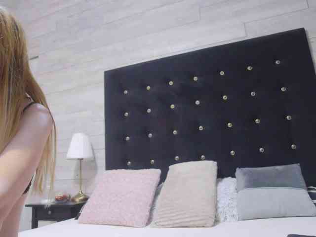 Ella-Lizzie webcam