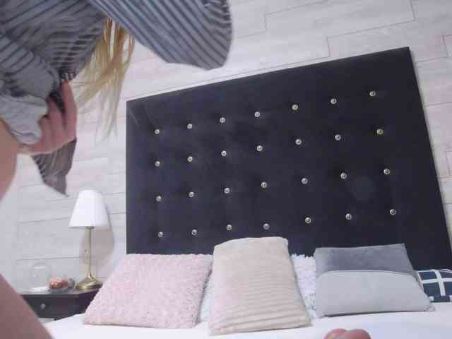 Ella-Lizzie webcam