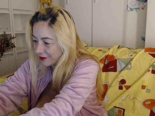 carolynesyera webcam
