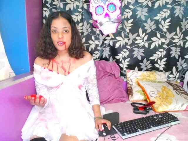 Indianmaxine07 webcam