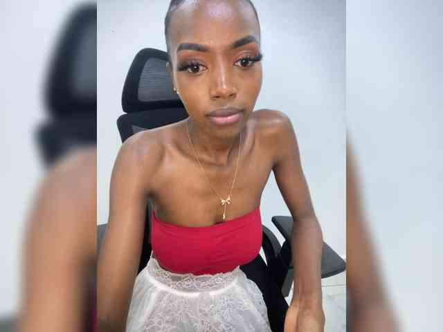 Exoticsoms webcam
