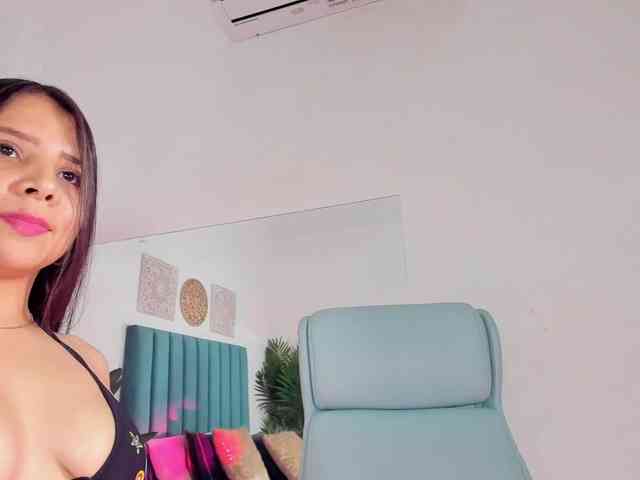 EmaaTaylor webcam