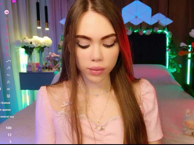 Vai a chattare su MimiForce MimiForce