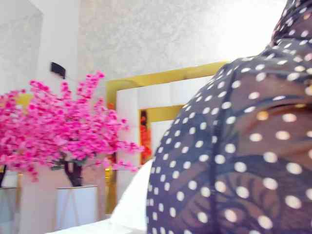 ManisshaStonn webcam