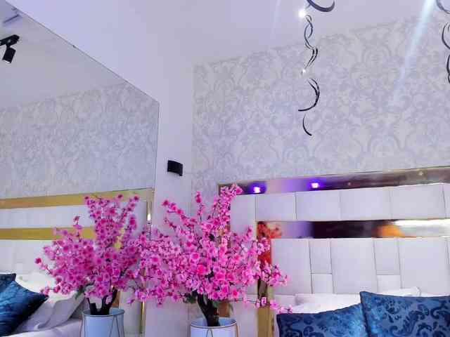 ManisshaStonn webcam