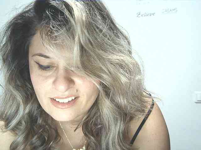 lionessmom webcam