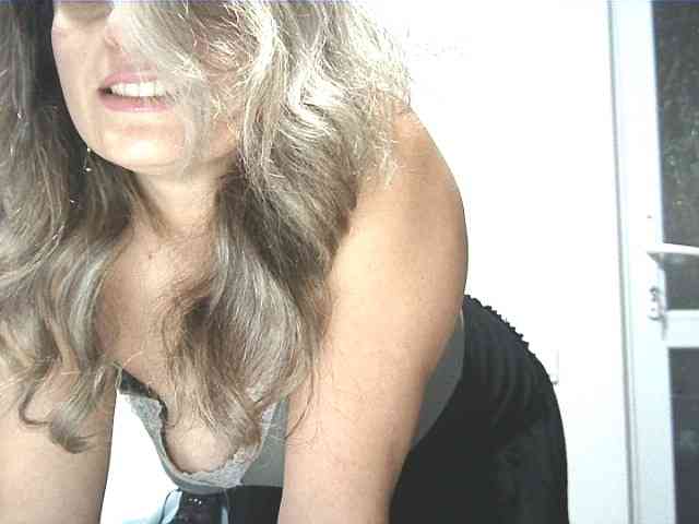 lionessmom webcam