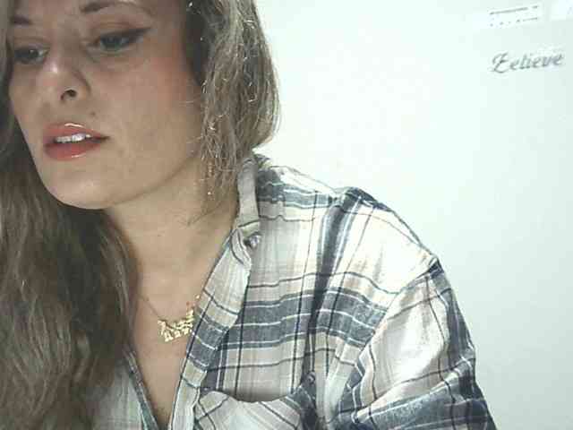 lionessmom webcam
