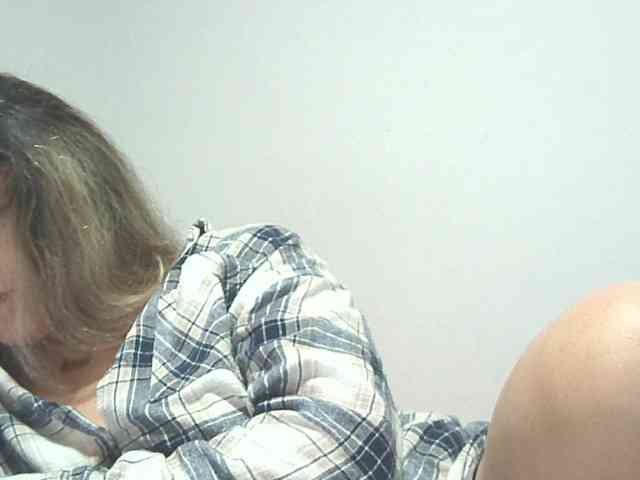 lionessmom webcam