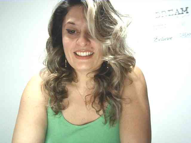 lionessmom webcam