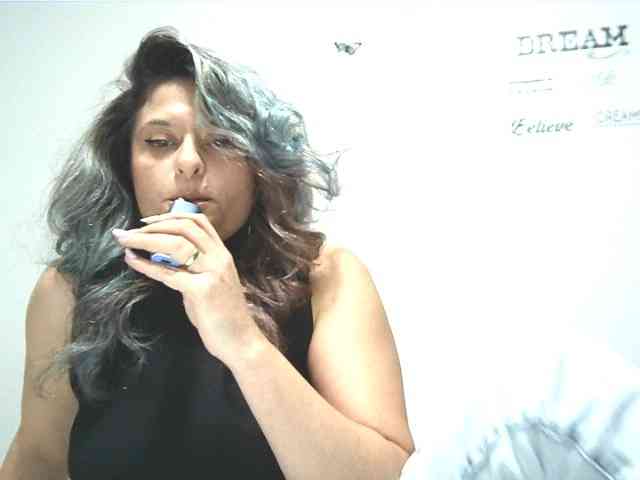 lionessmom webcam