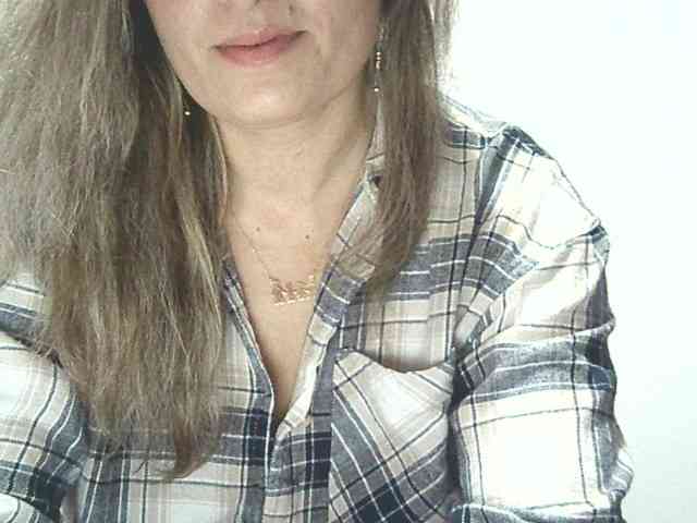 lionessmom webcam