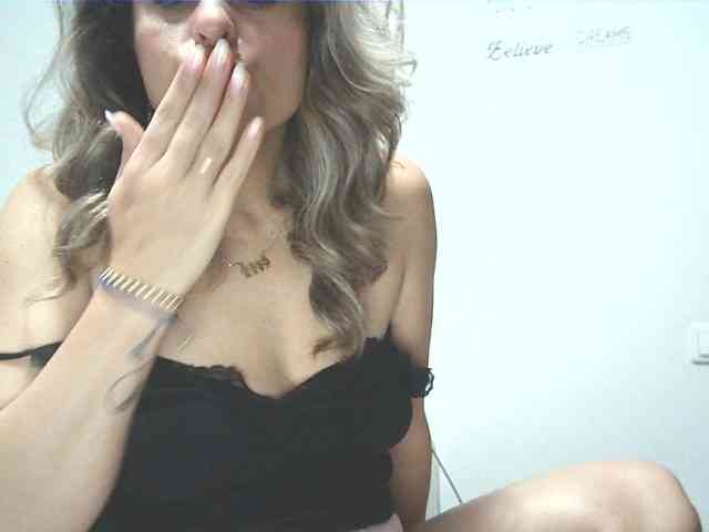 lionessmom webcam