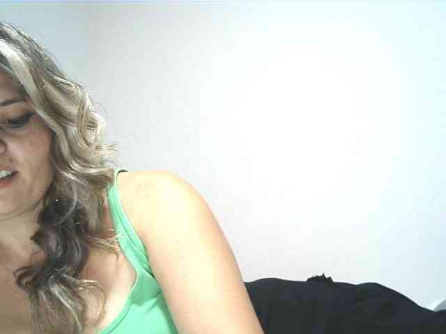 lionessmom webcam