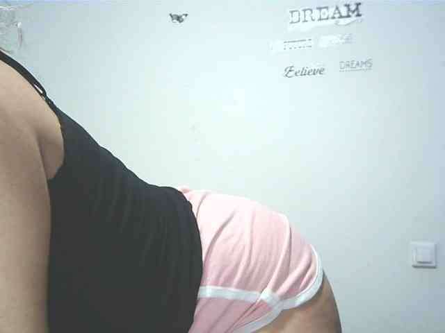 lionessmom webcam