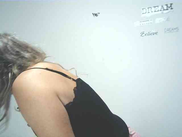 lionessmom webcam
