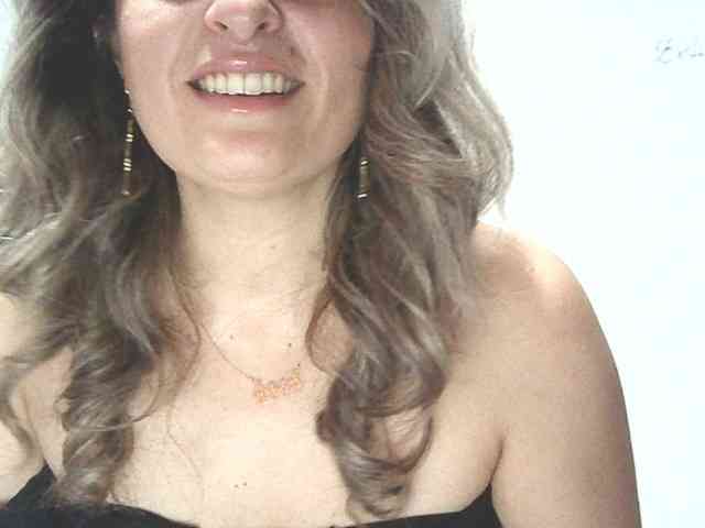 lionessmom webcam