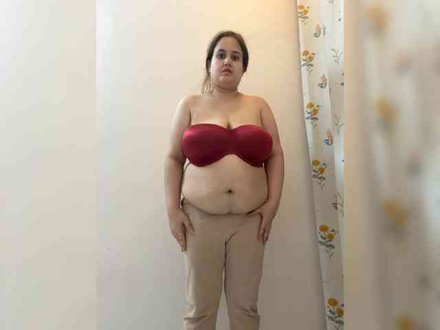 DivineBeautyone webcam