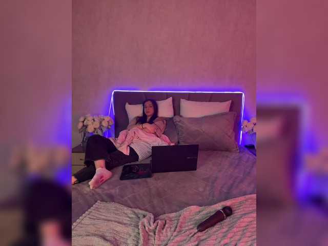 Vai a chattare su BustyLina BustyLina