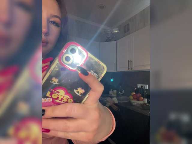 Vai a chattare su BustyLina BustyLina