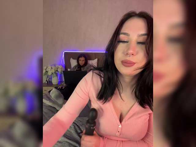 Vai a chattare su BustyLina BustyLina