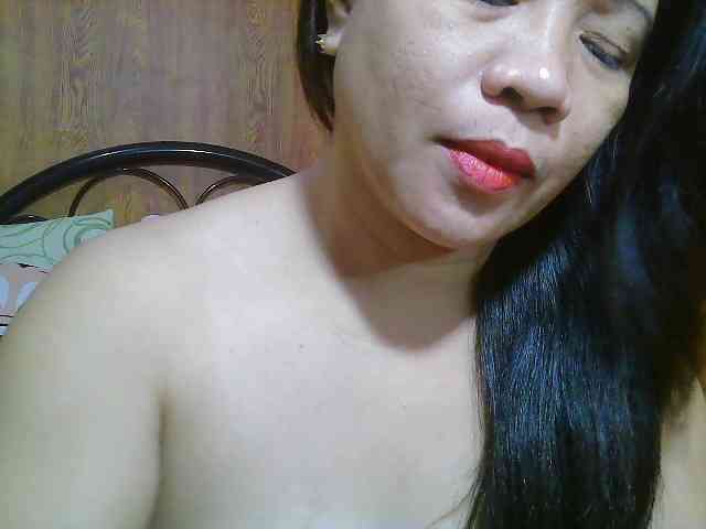 Sweetlips69 webcam